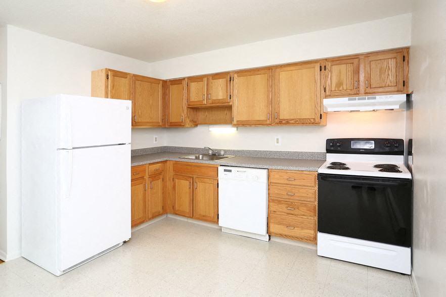 Southford is a similar property to Laurel Estates Preservation LLC located in Waterbury